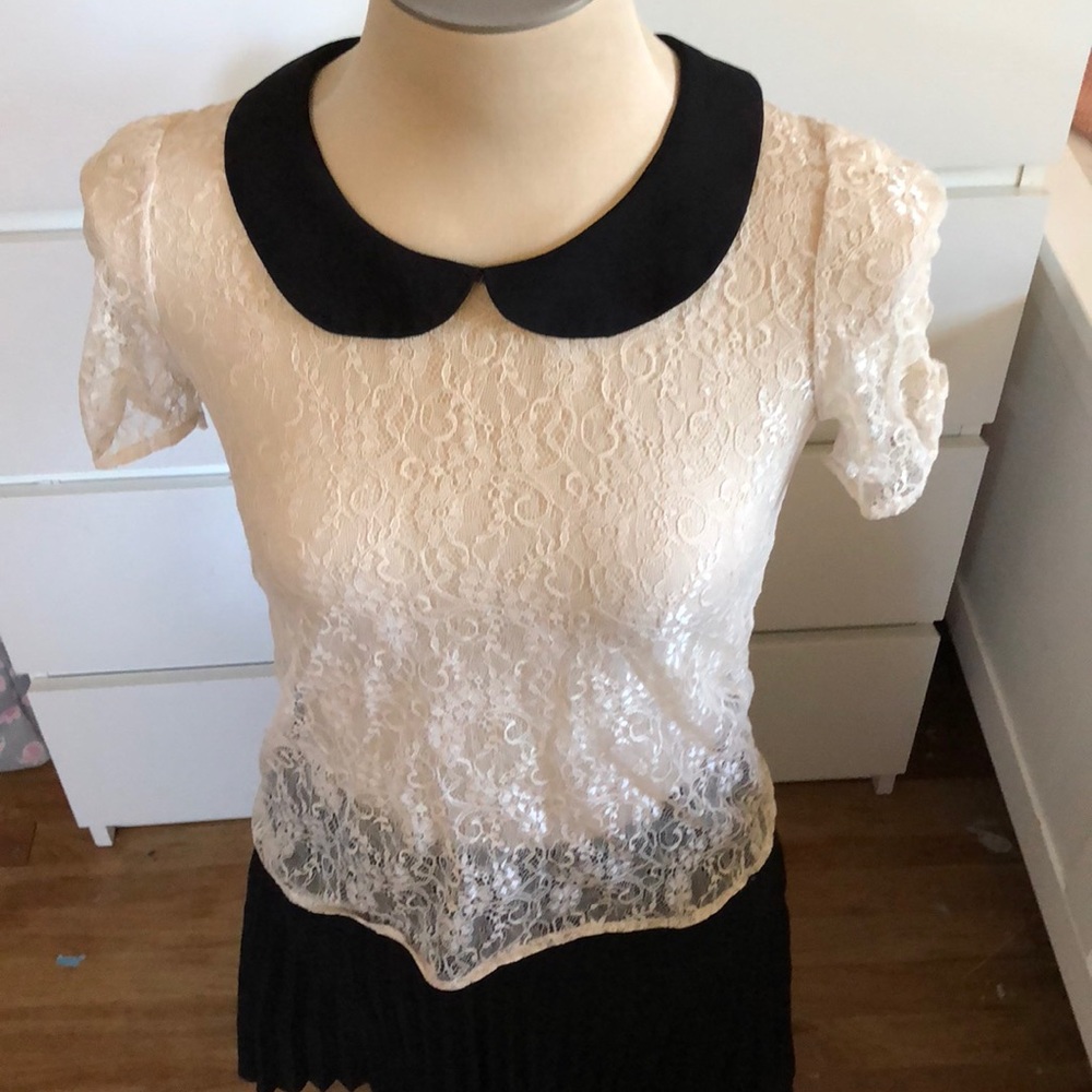 Peter Pan Lace Top